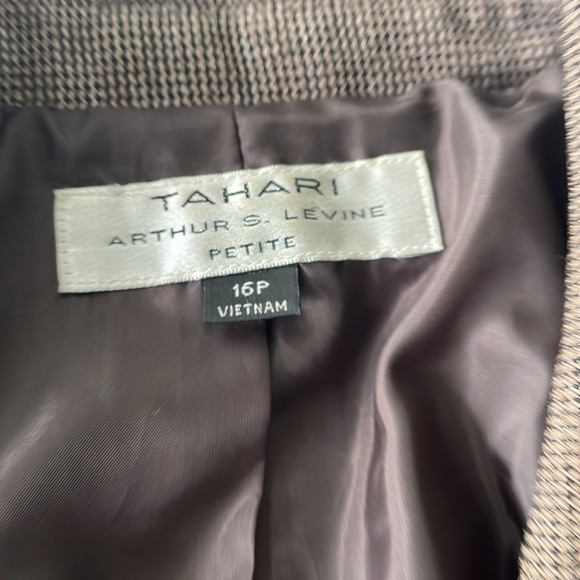 Tahari Arthur S Levine Petite blazer jacket size 16 P - Picture 4 of 5